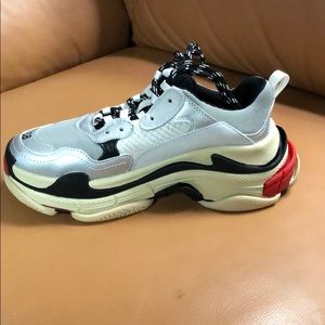 Brand new shoes!! Never worn! Real leather + faux